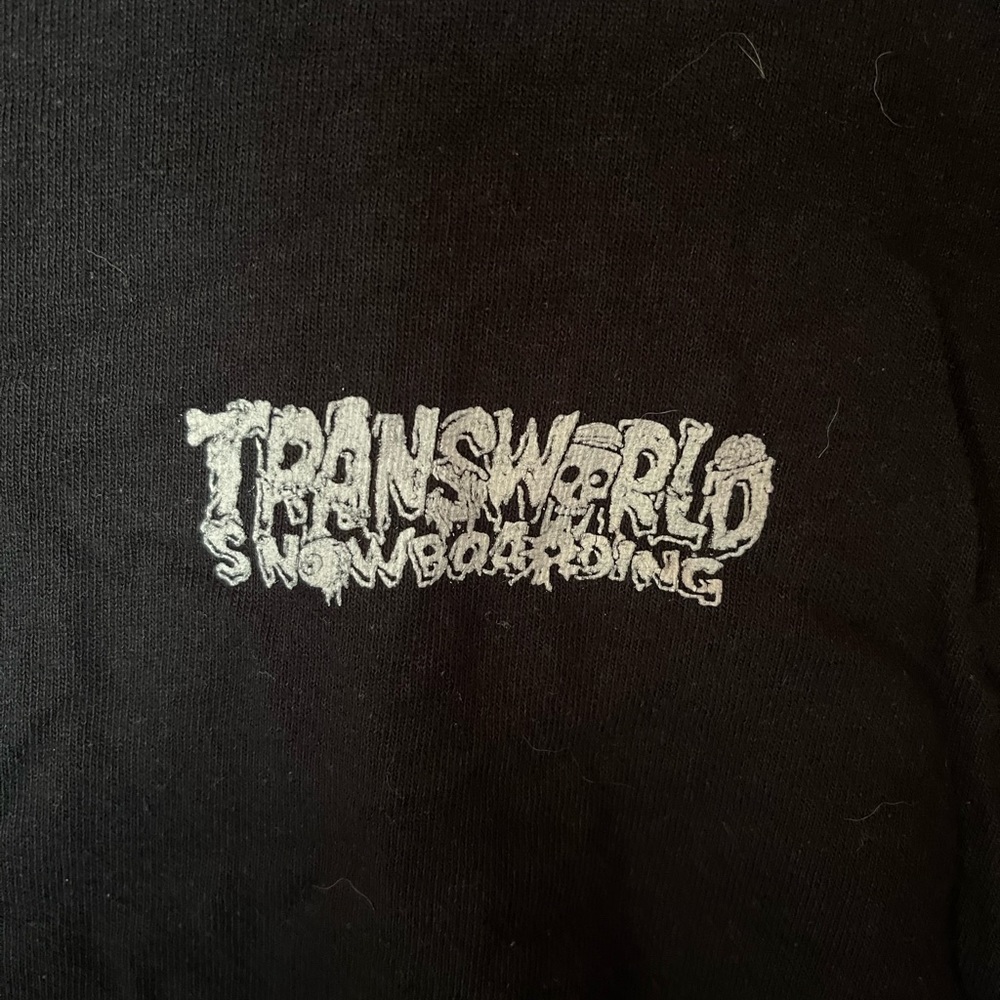 Men’s snowboarding shirt. Tags are tore off 3 of the 4 but are all size XL - Picture 2 of 3